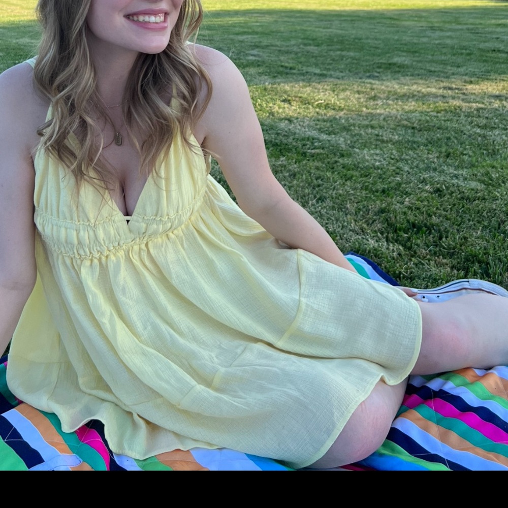 pretty pastel yellow sundress💐💐